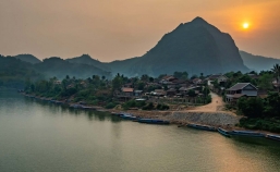 Nong Khiaw
