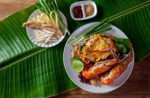 Pad Thai En Thaïlande : Plat De Street Food à Ne Pas Manquer