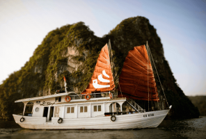 Cruise on the Bhaya Legend Private Charter