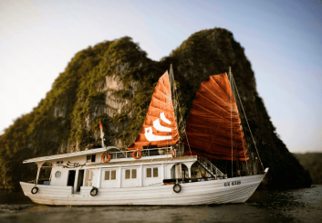 Cruise on the Bhaya Legend Private Charter