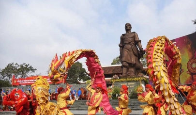 Les Fêtes Du Début Du Printemps Au Vietnam