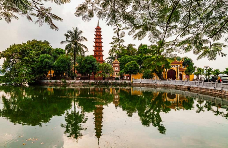 Top 7 Beautiful Temples And Pagodas In Hanoi Must Visit