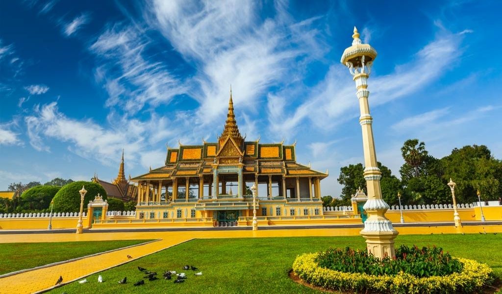 Visit Phnom Penh: Top 10 Things To Do And See In The Cambodian Capital