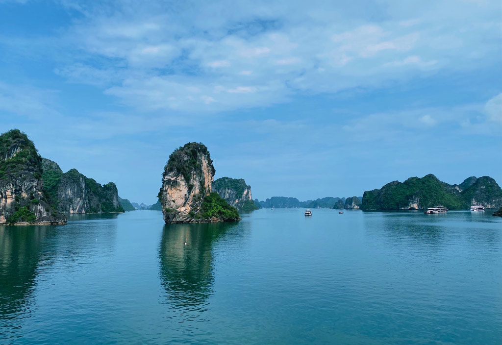 Ha Long Bay: The Complete Guide