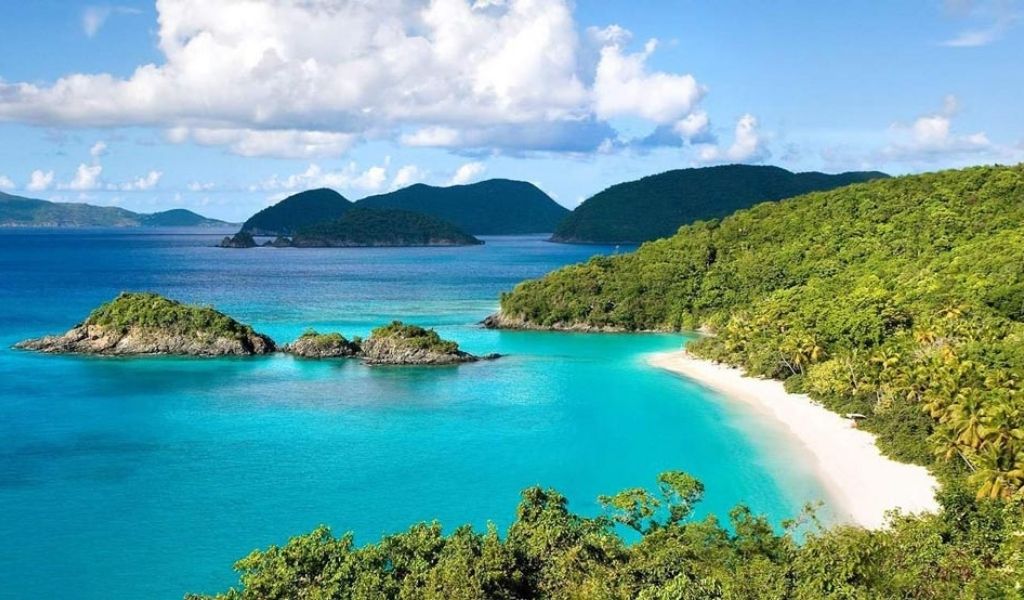 Top 10 Amazing Pristine Beaches In Vietnam Must-visit