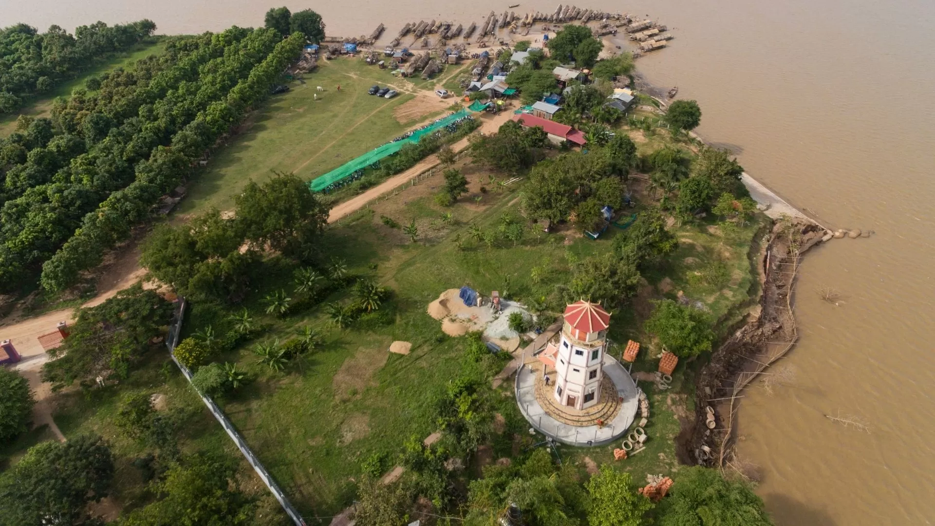 The Silk Island 