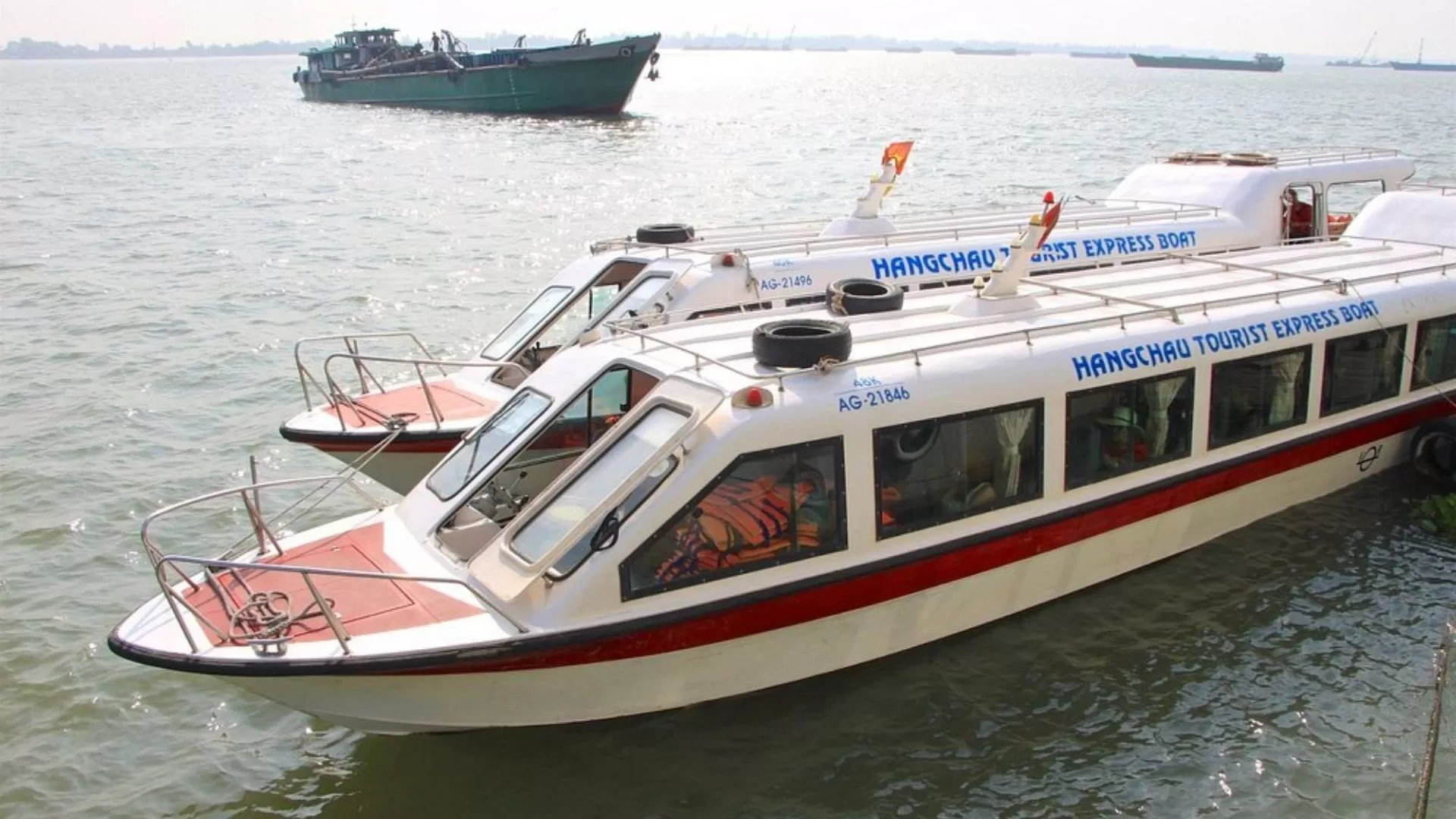 Hang Chau tourist - Speedboat for Ho Chi Minh to Phnom Penh