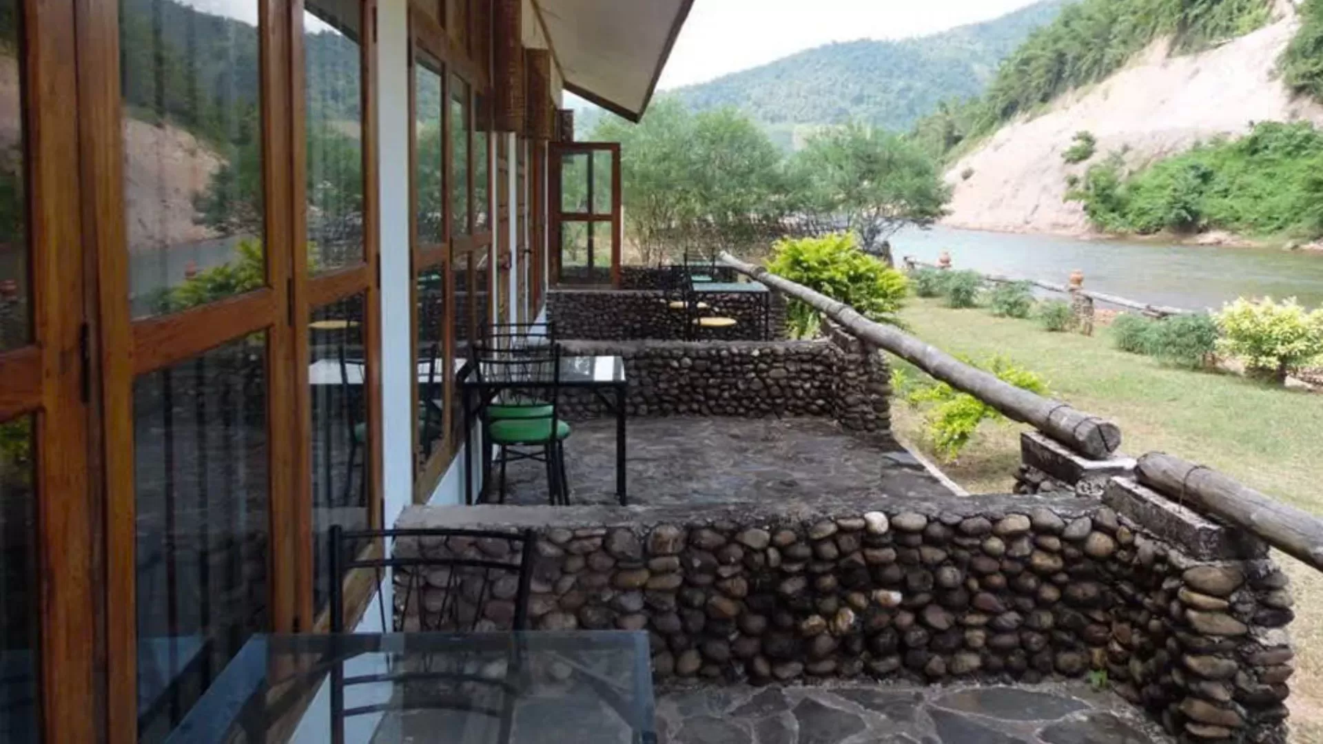 Lhakham Hotel