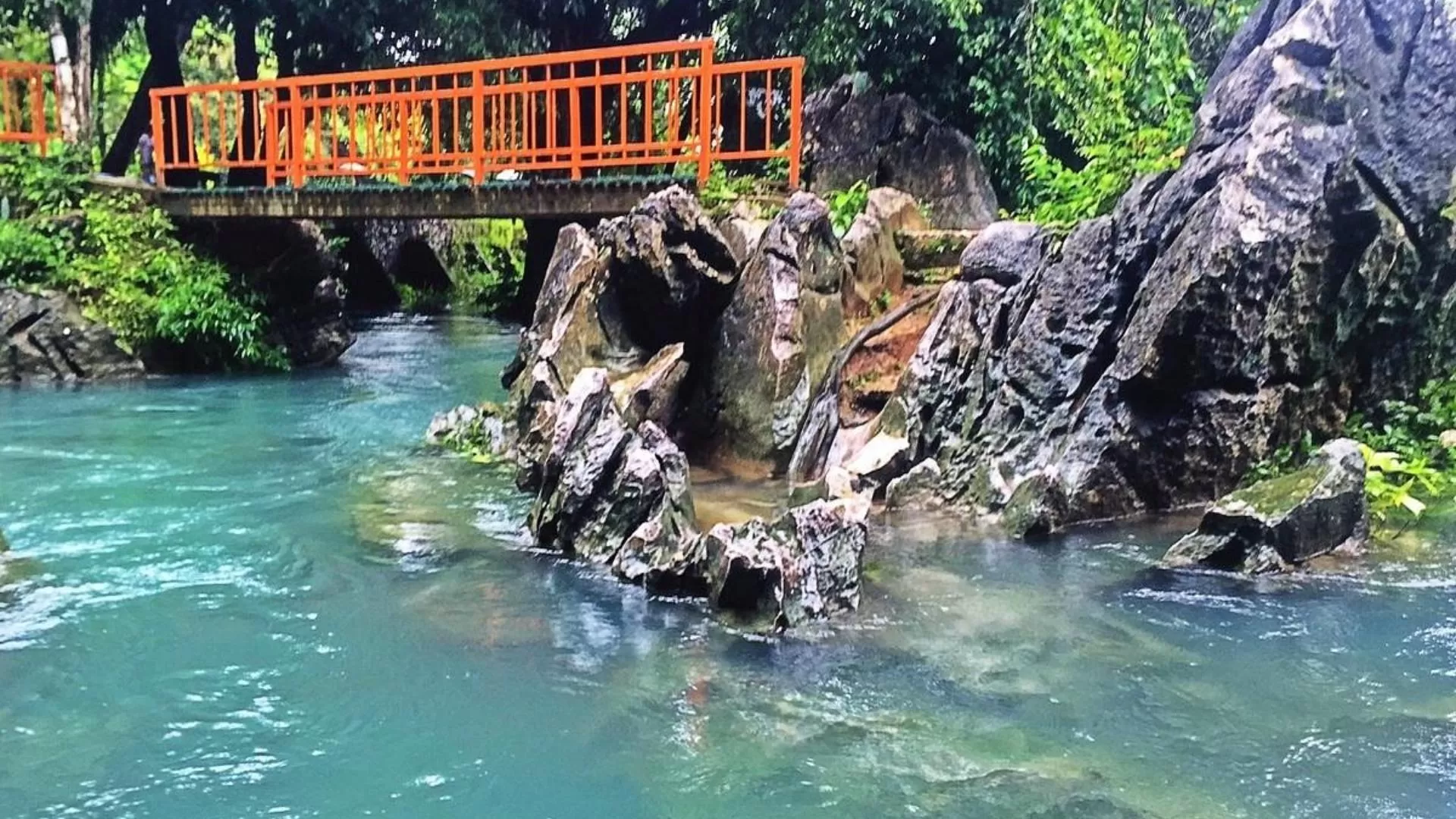 Tham Chang Cave