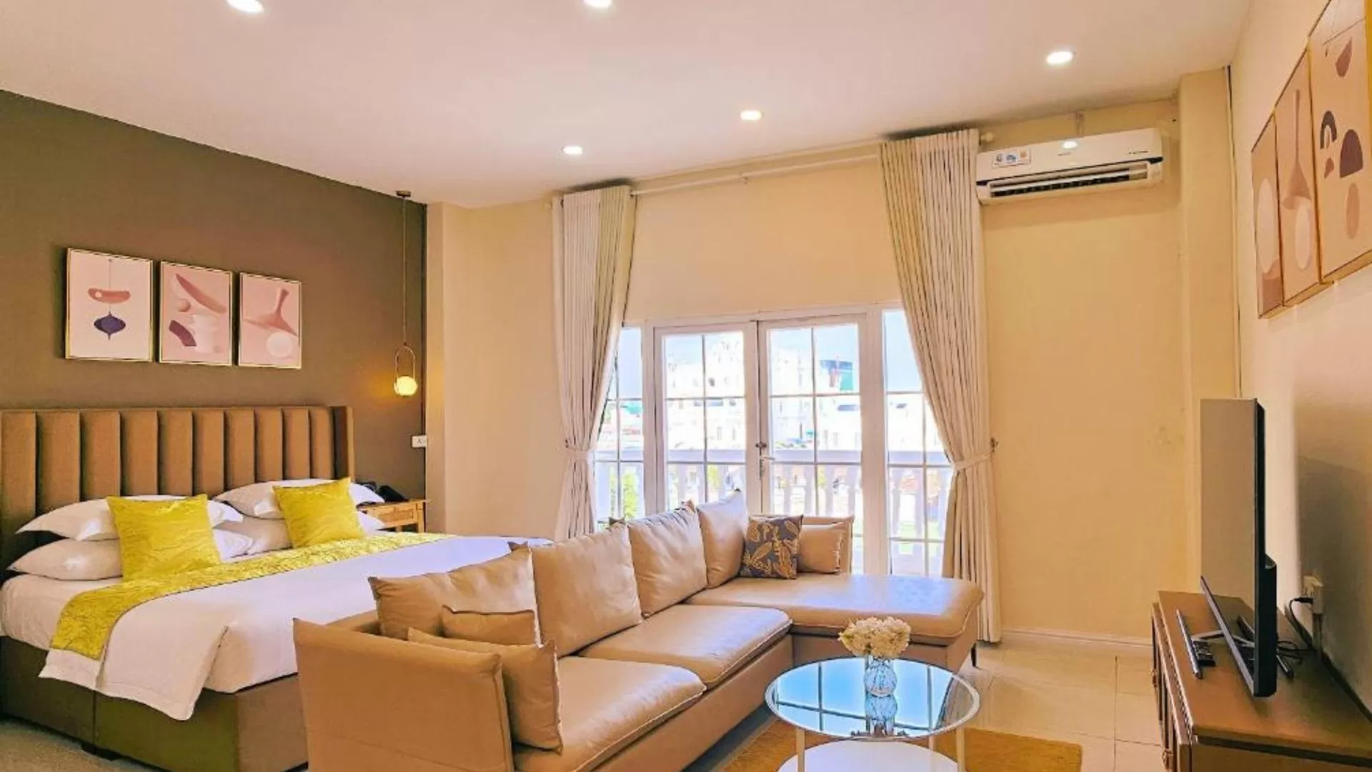 Ali Grand Hotel