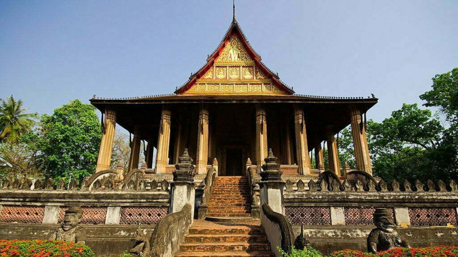 Temple Haw Pha Kaeo