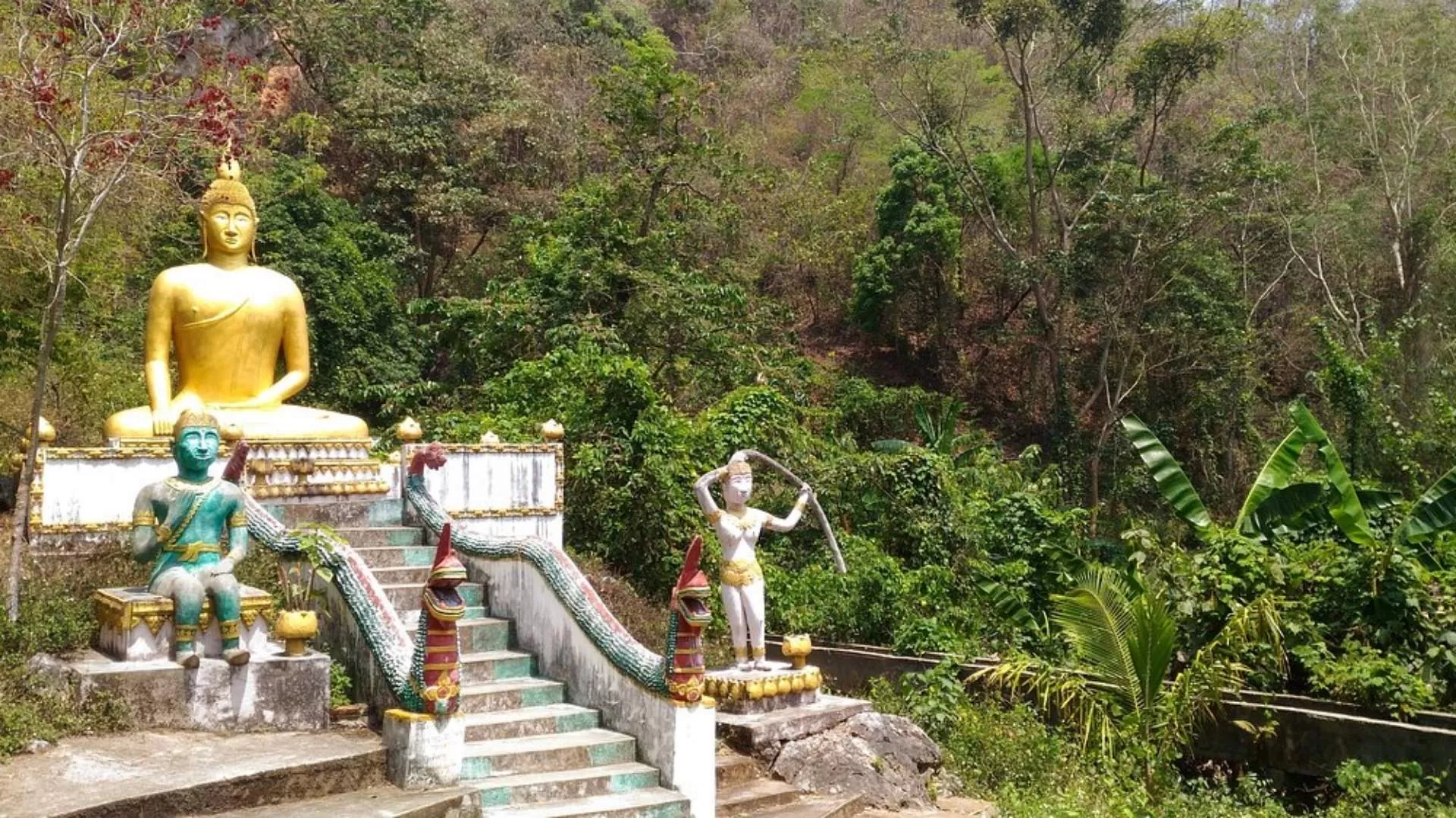 Tham Piu cave