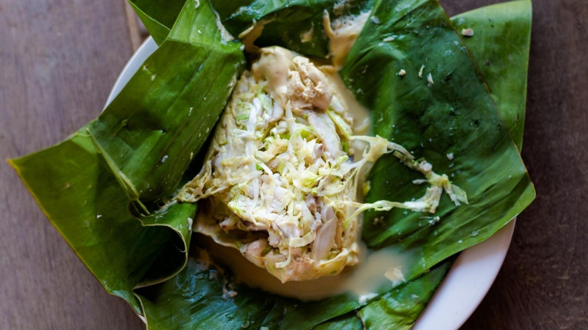 Mok Pa – Steamed fish in banana leaf