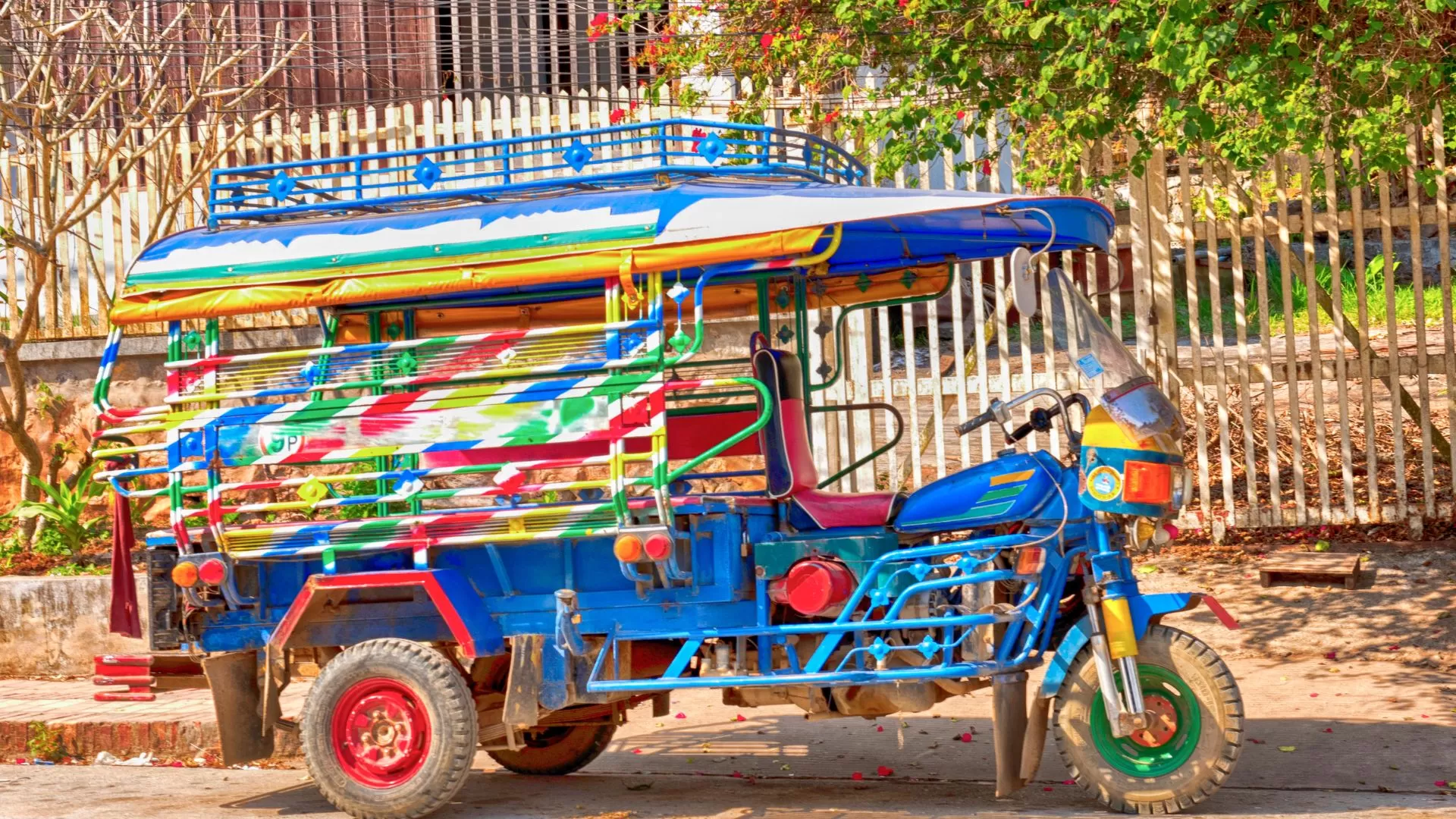 Tuk tuk au Laos 