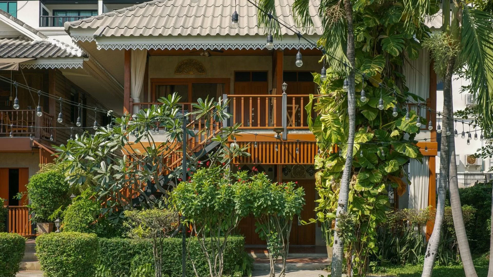 Buri Gallery House
