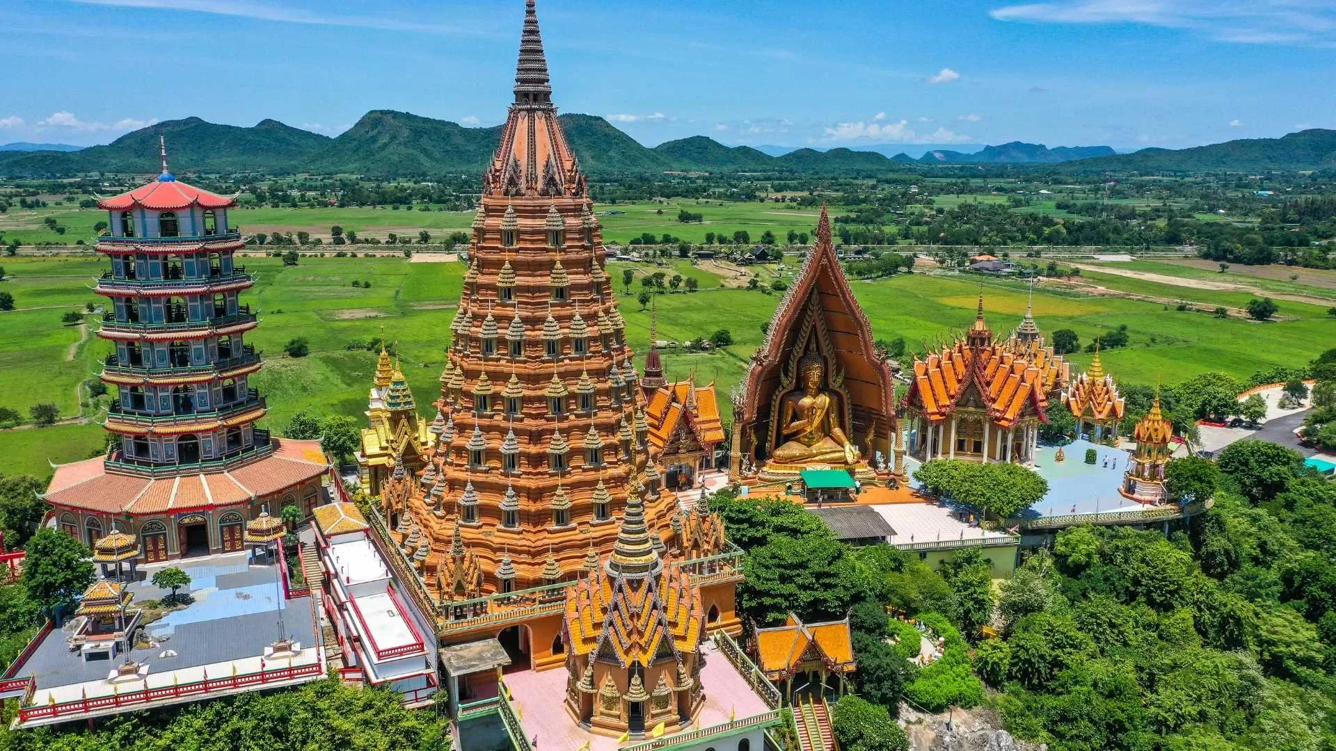 Wat Tham Suea 