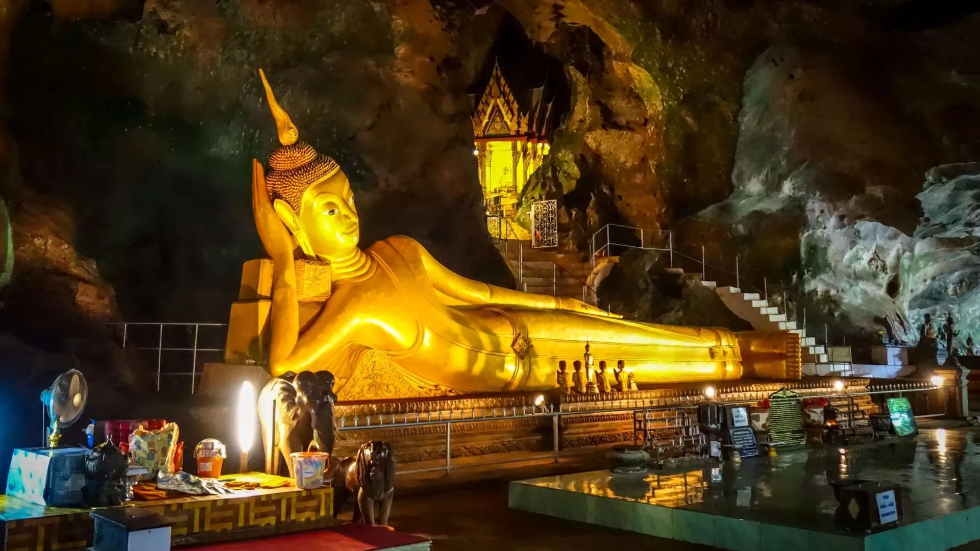 Temple Wat Suwan Kuha