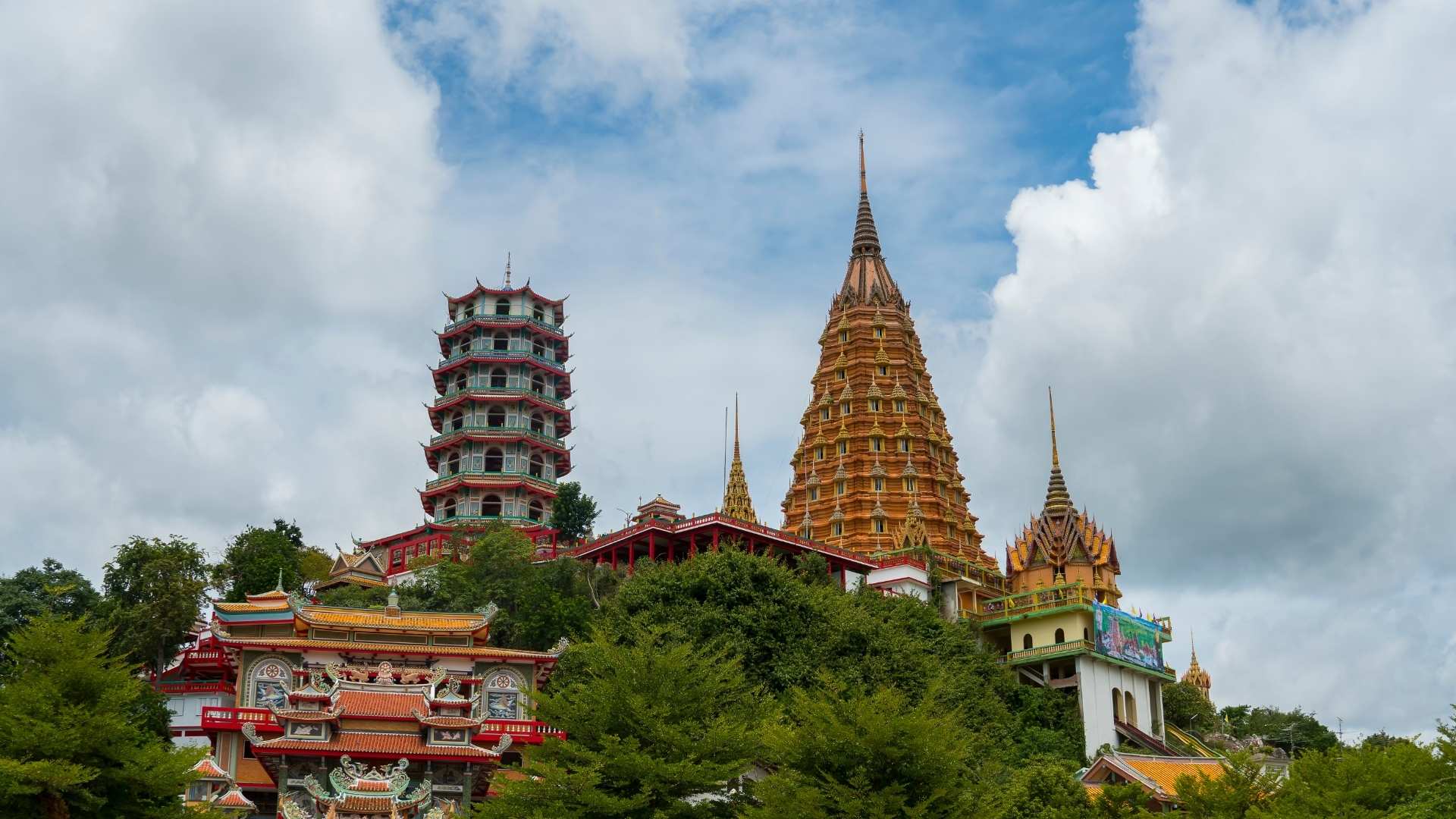 Wat Tham Sua & Wat Tham Khao Noi