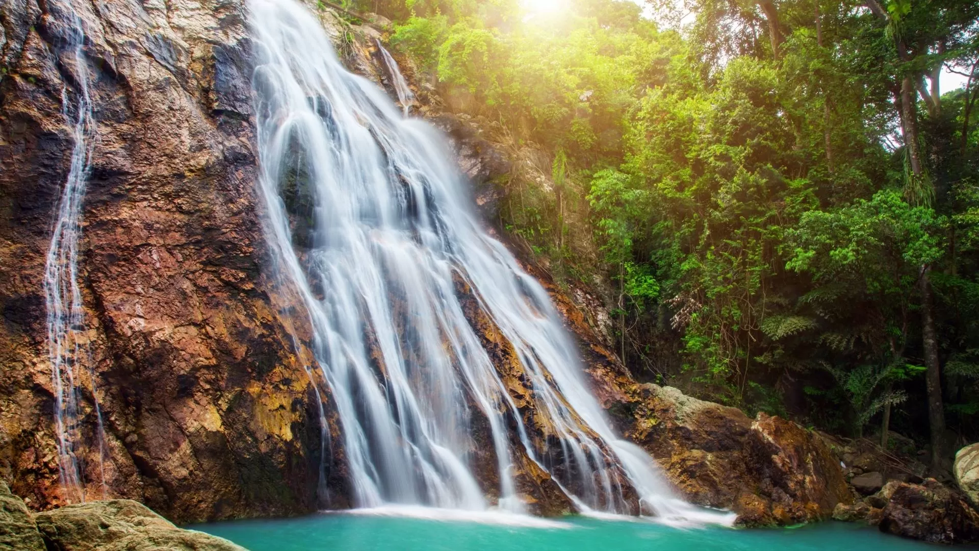 Na Muang Waterfall 1