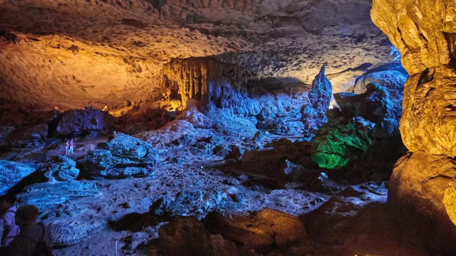 Grotte Thien Cung à la Baie d'Halong