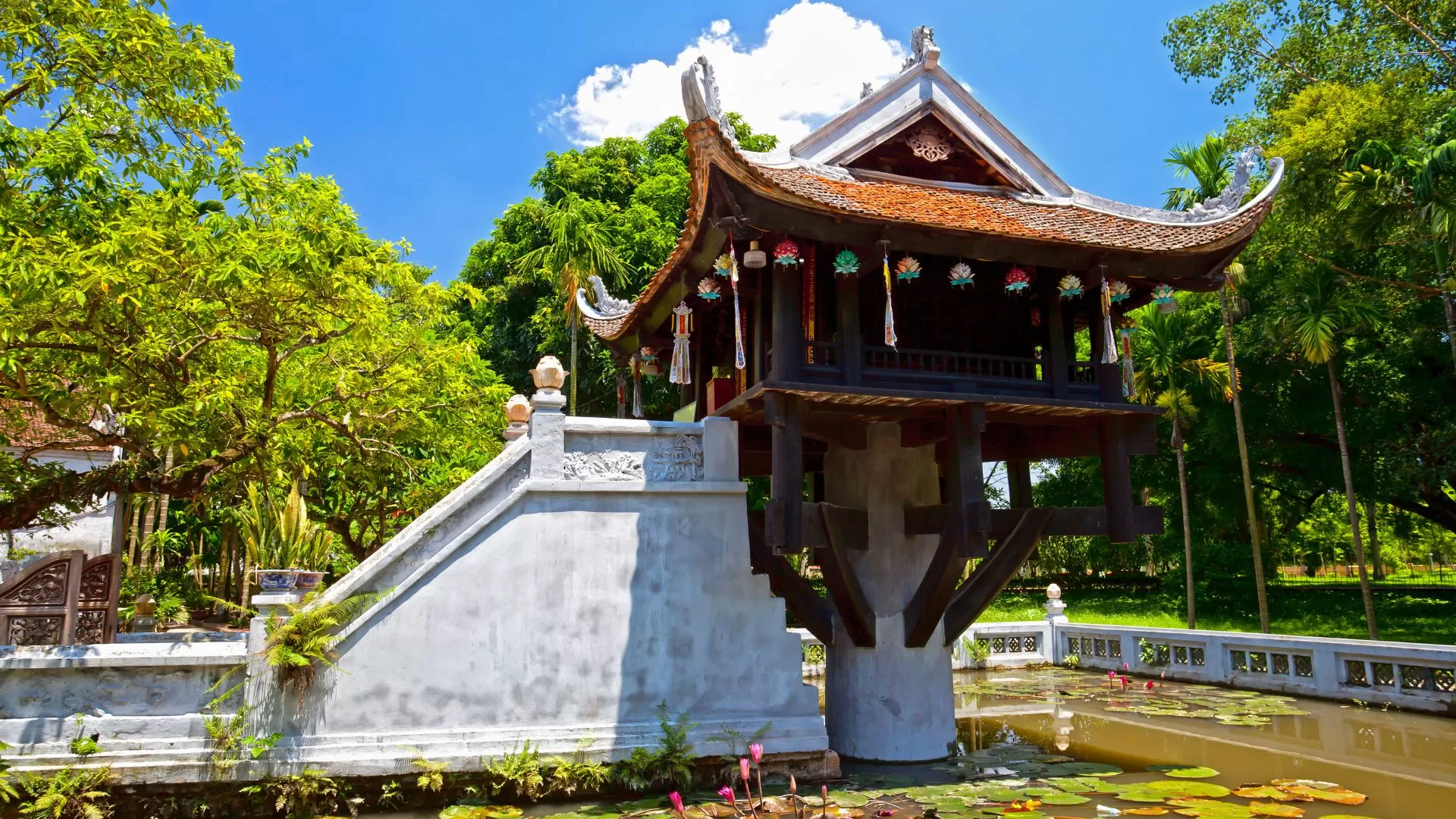 La vue panoramique de la pagode au pilier unique