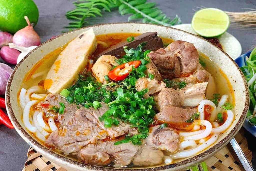 Bun bo Hue