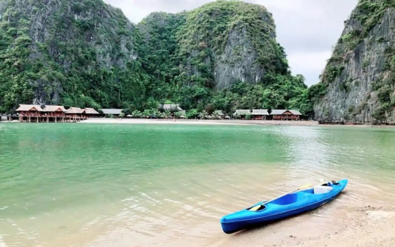 Nam Cat Island