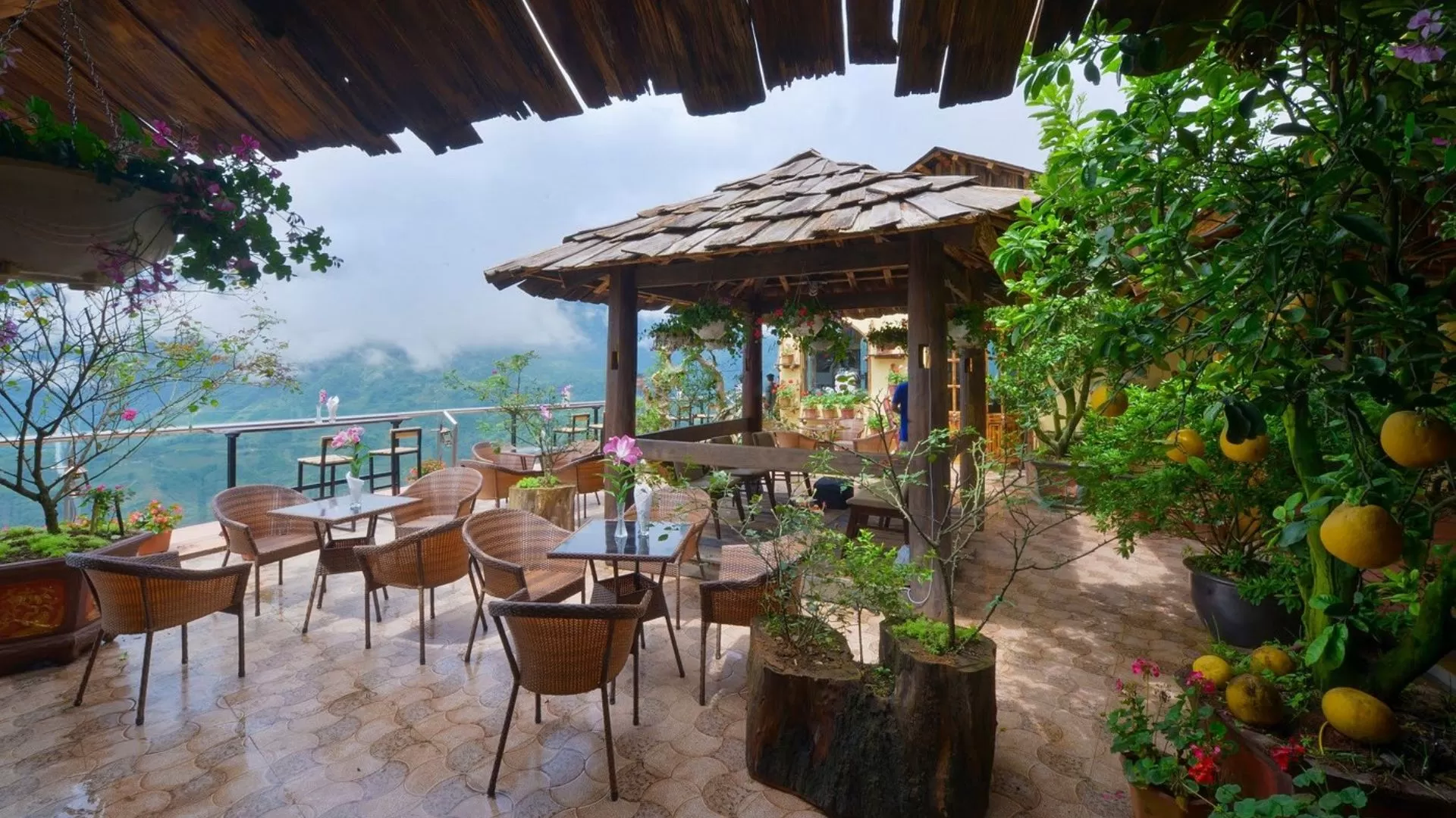 Sapa Sky View Restaurant & Bar
