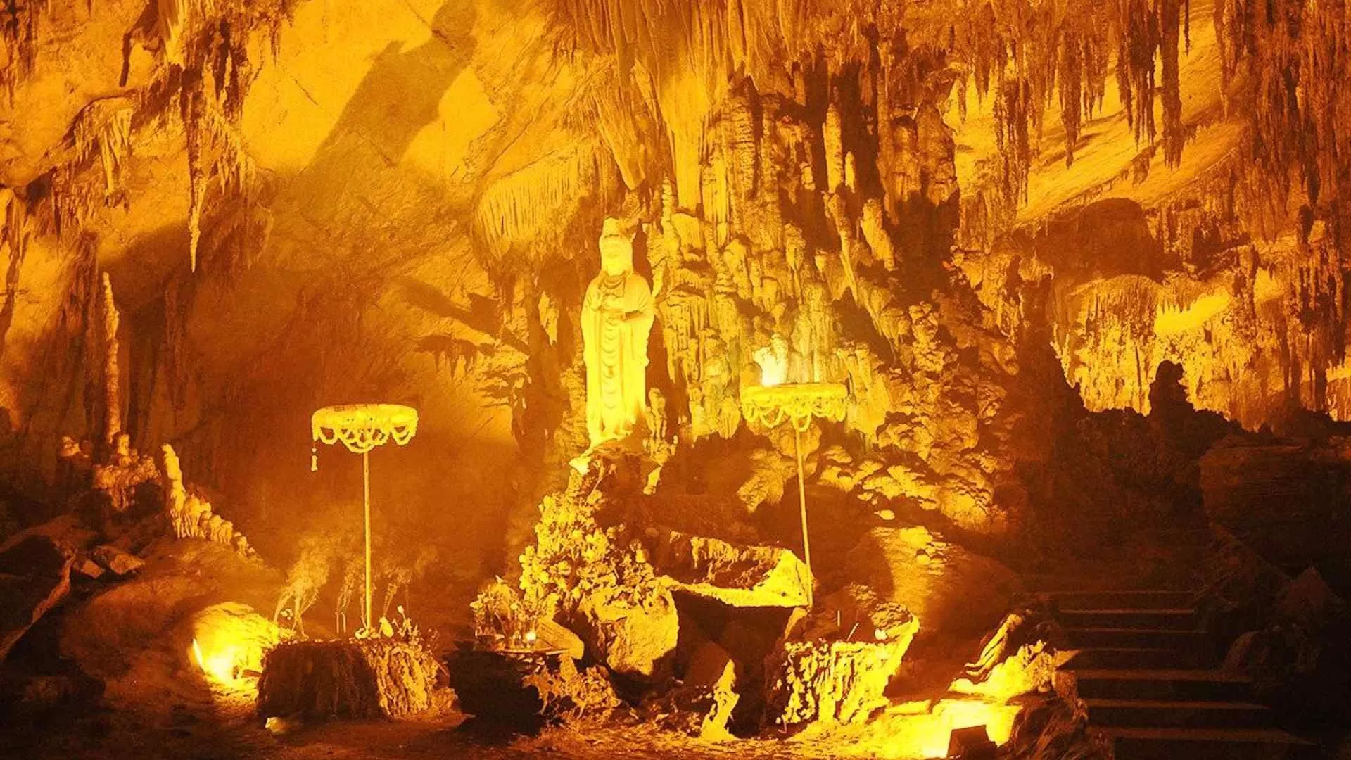 Hua Ma Cave