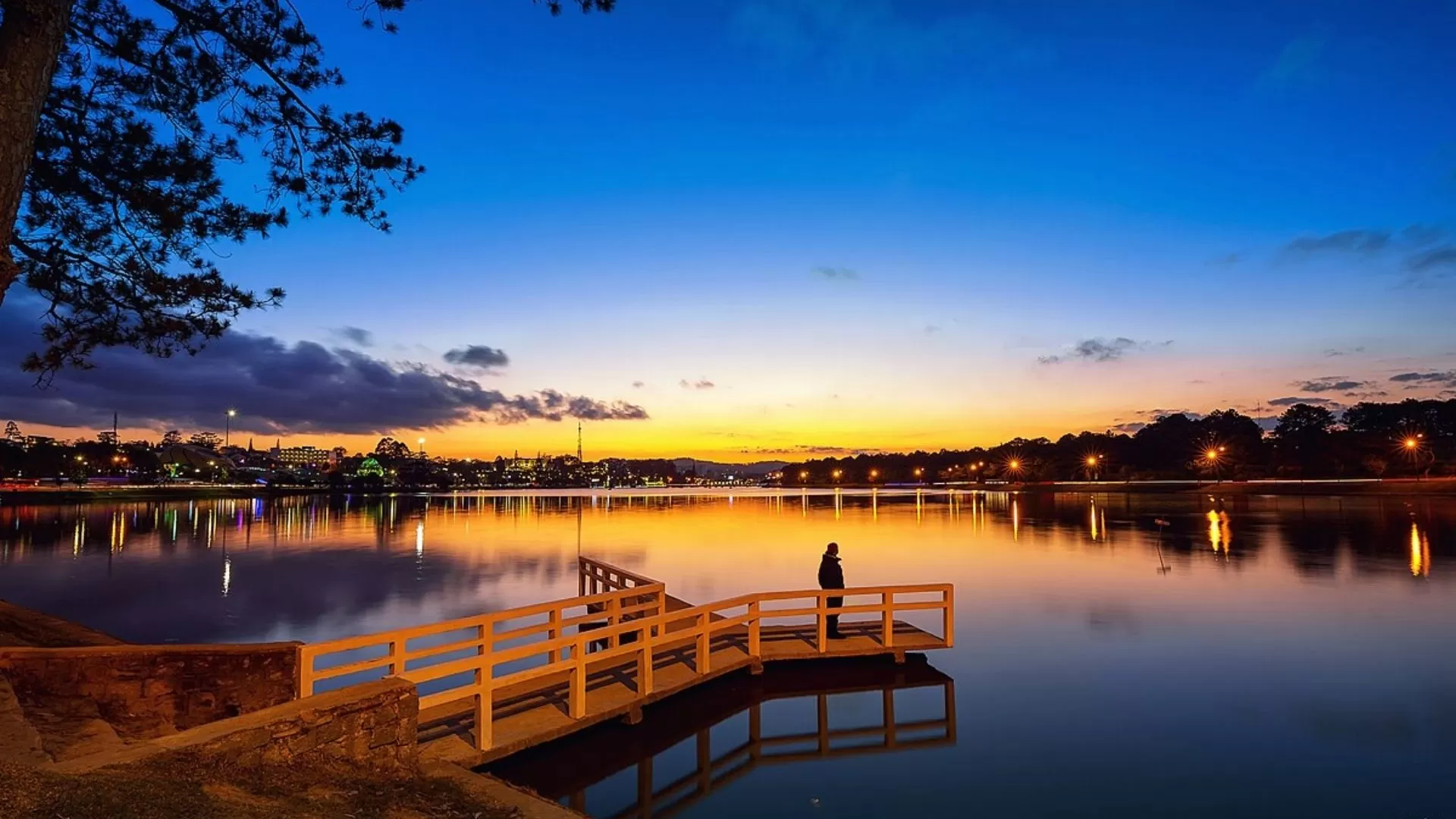 Xuan Huong Lake