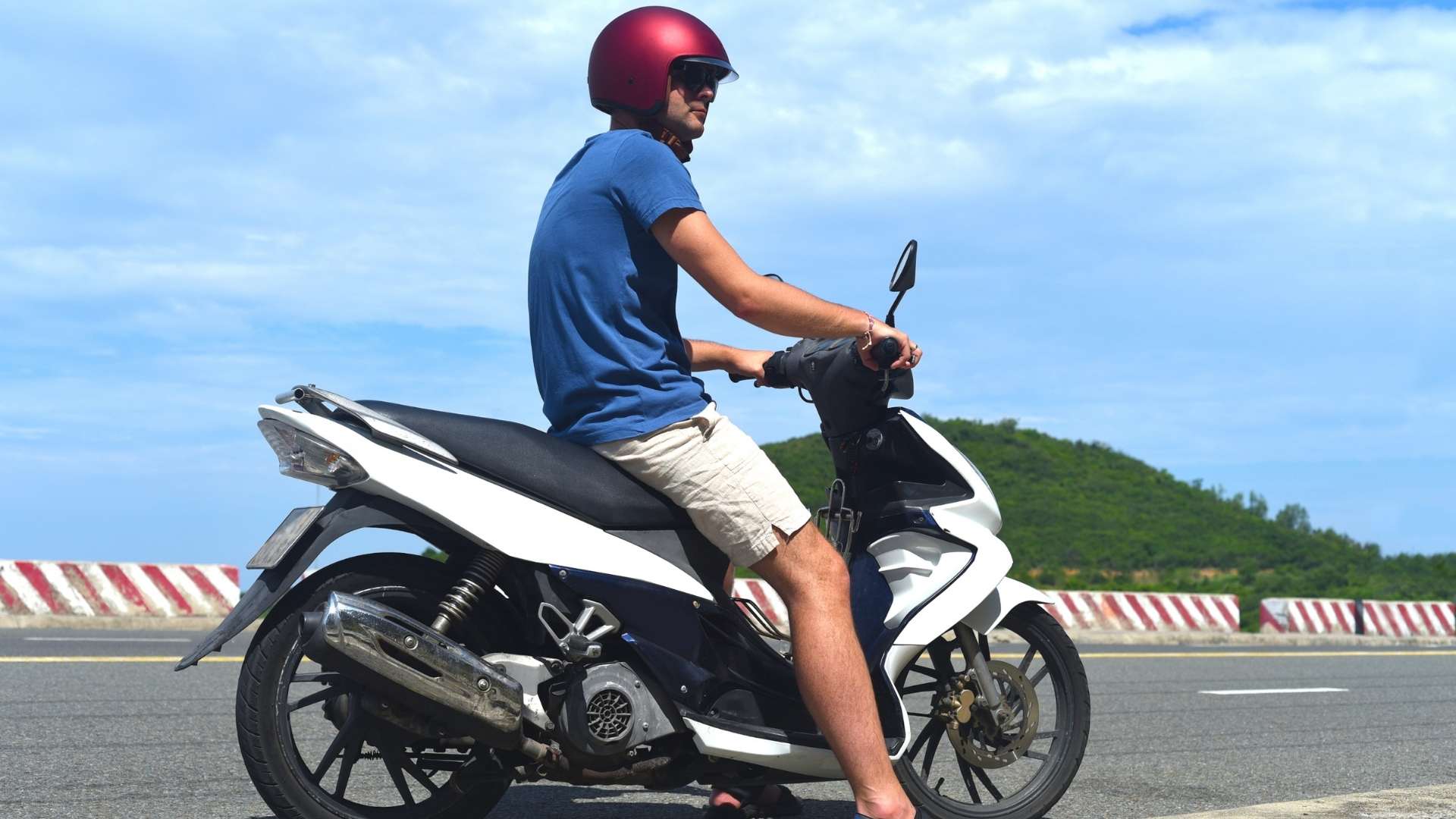 You can rent a self-drive motorbike in Ha Long