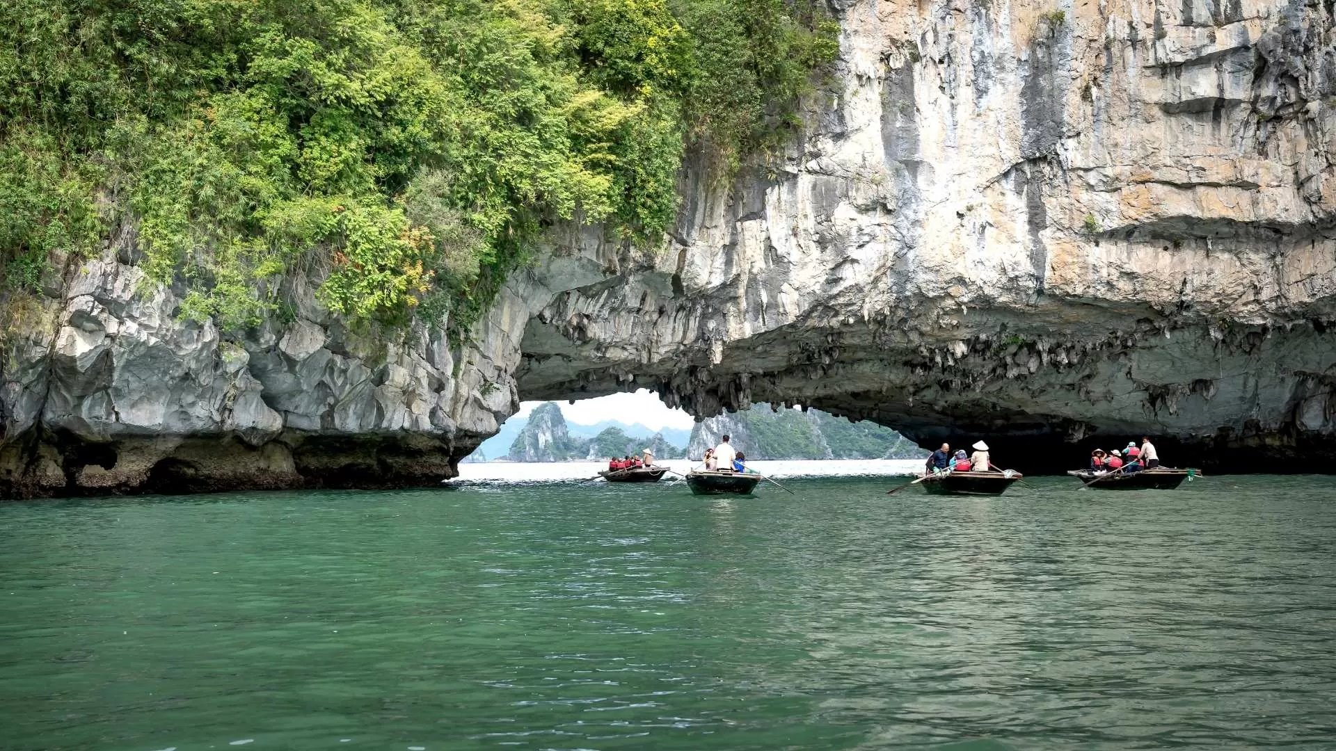 Grotte du Tunnel