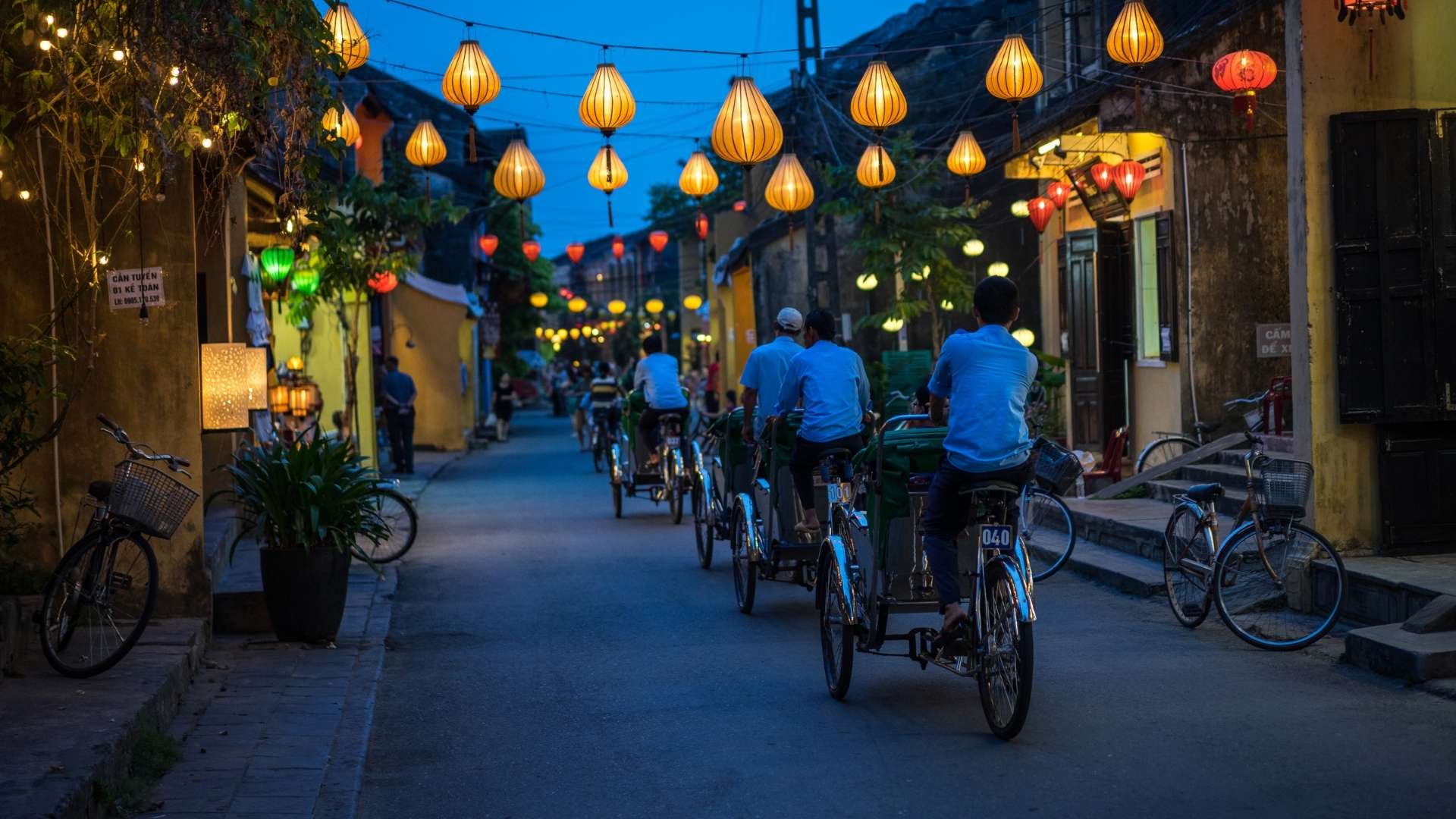 Hoi An Street at night