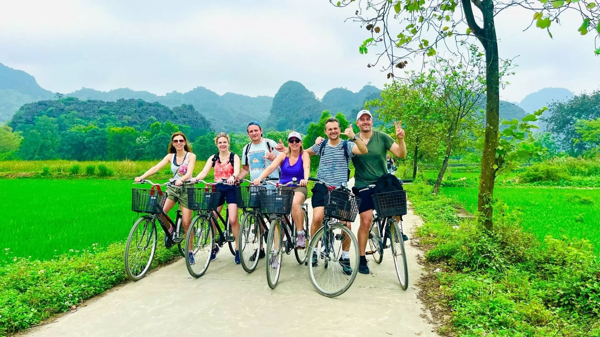 Tourists have a good time during your Vietnam vacation tour