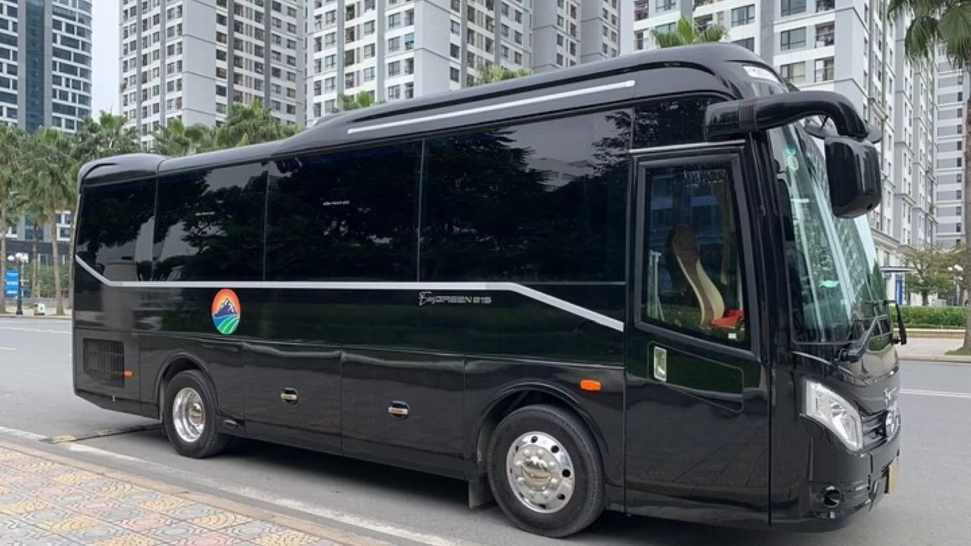 Shuttle bus - Option 2 traveling from Hanoi to Halong