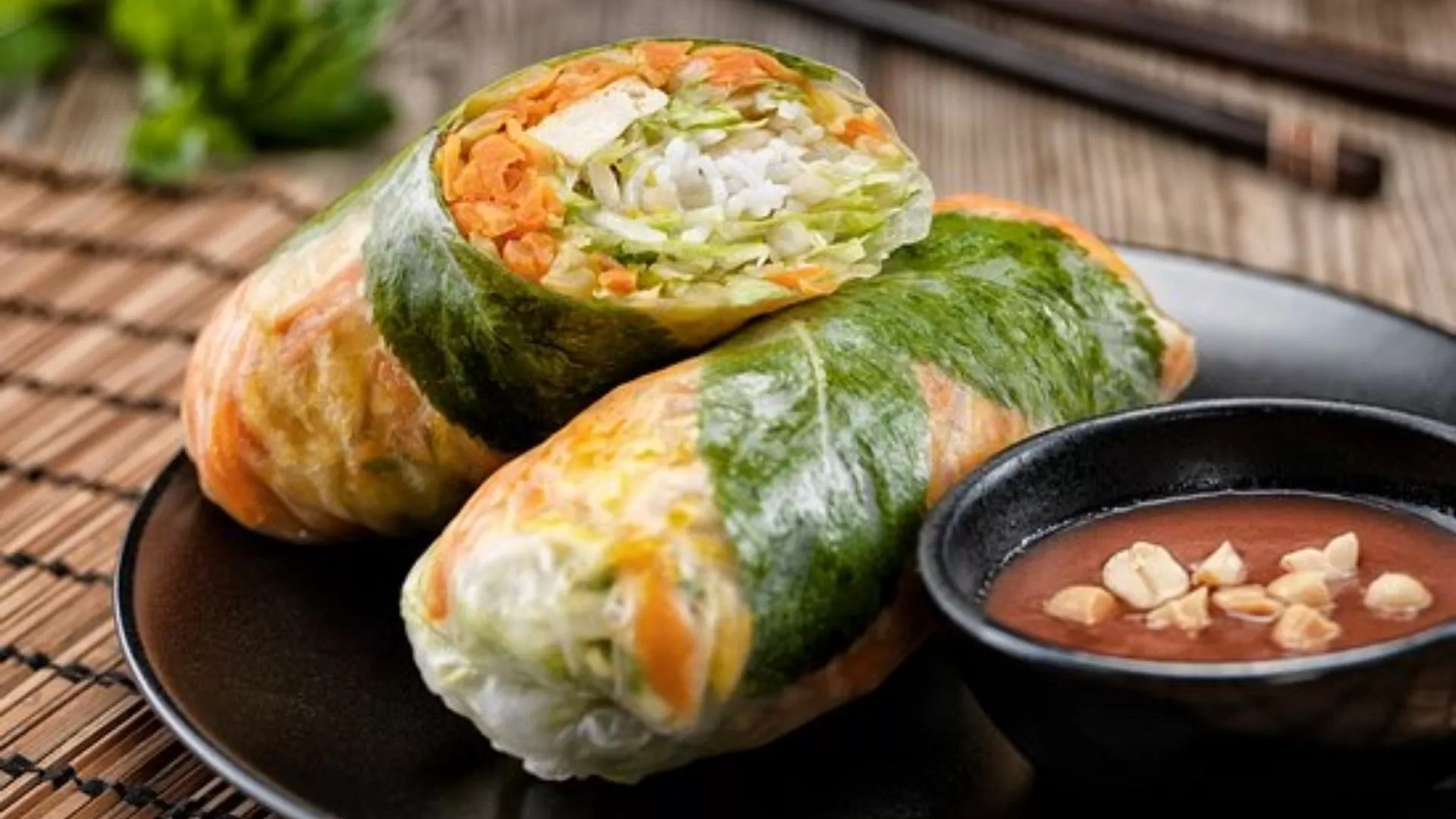 Vegetarian goi cuon