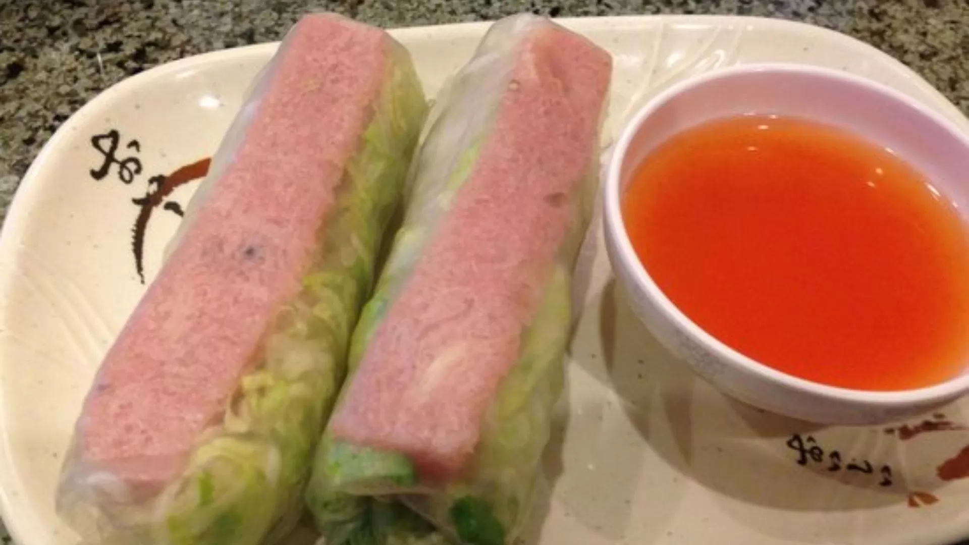 Nem chua rolls