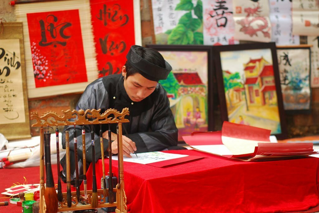 Voyage en famille à Hanoi – Un maitre en calligraphie